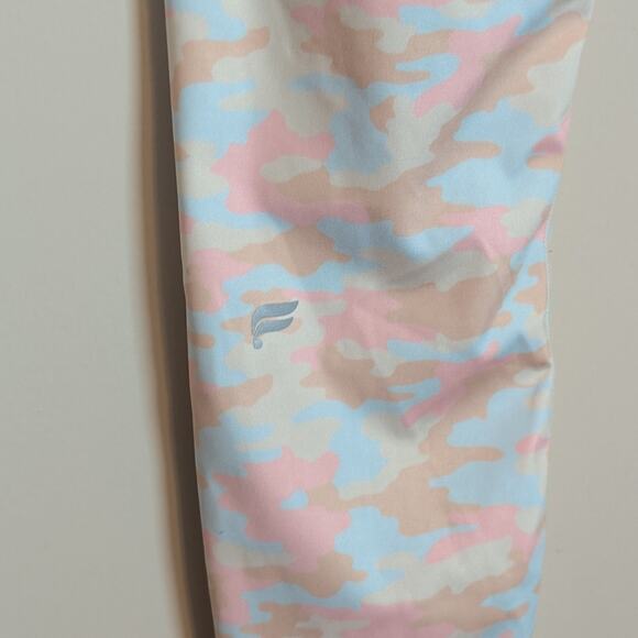 Fabletics Light Camo Motion365+ Leggings - Picture 7 of 9